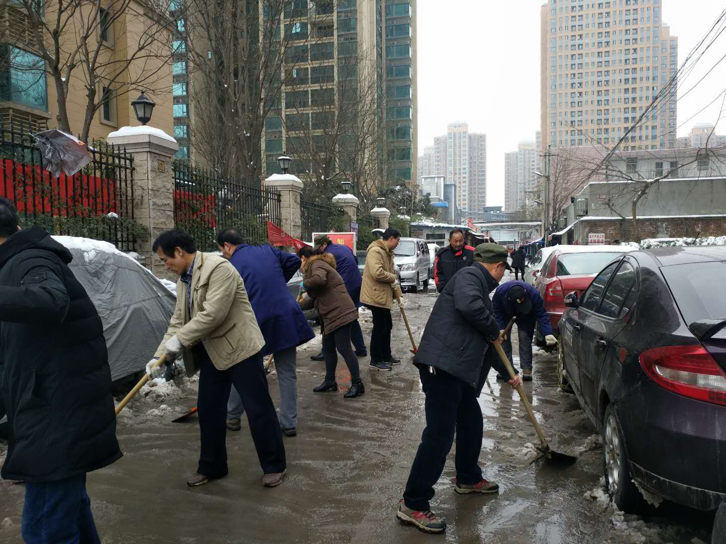 “以雪為令，御雪奮戰(zhàn)” 西安工業(yè)投資集團再行動